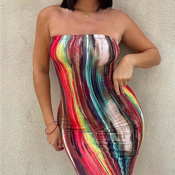 Fashion Nova tube dress great for the summer with the denim jacket.☀️👗👗😎💕 - Picture 5 of 6